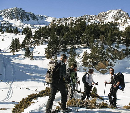 Trek raquettes à neige, randonnées nature, Alpes ou Pyrénées